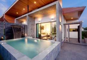 The cozy private pool villa